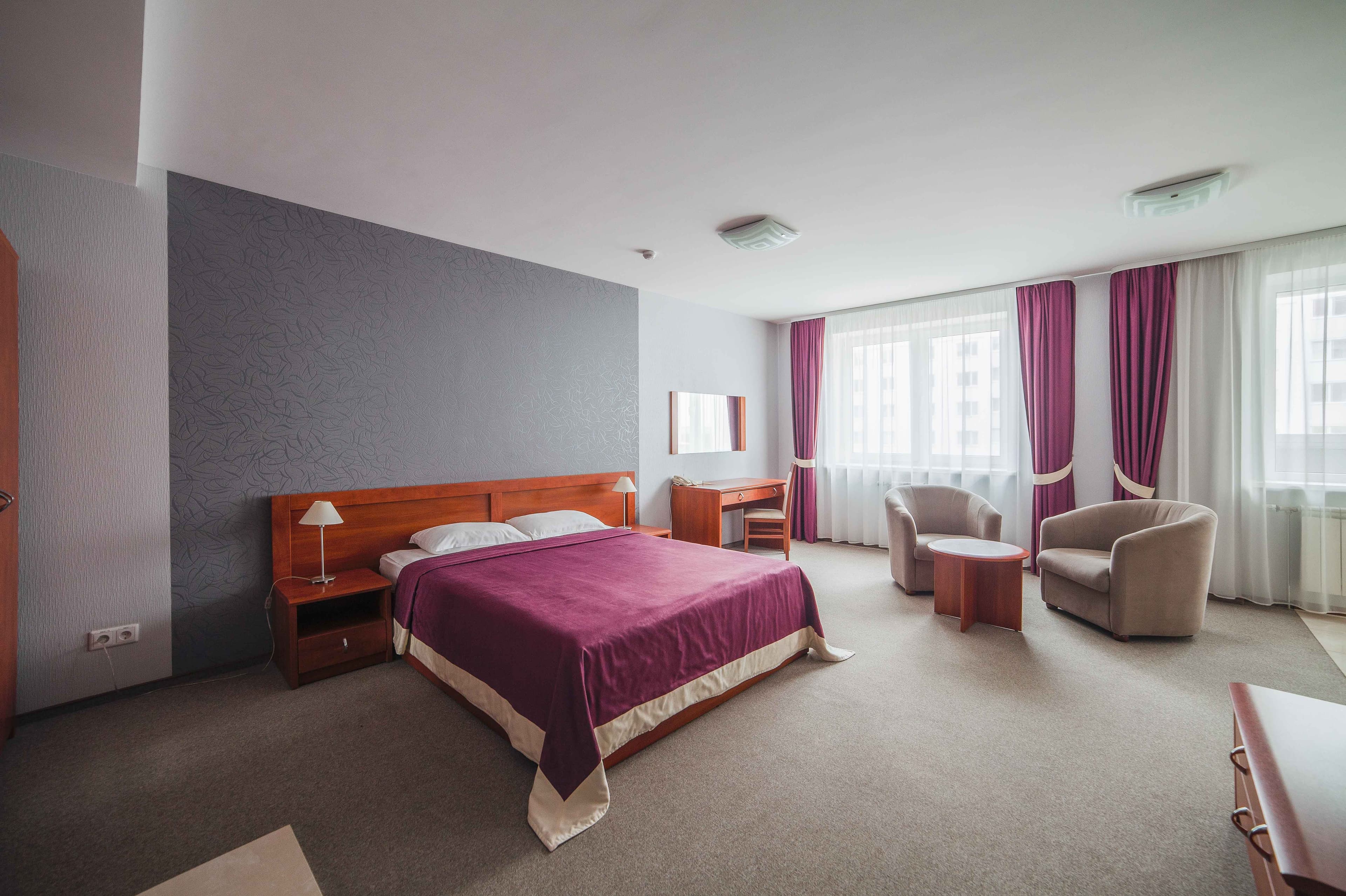 Студио DOUBLE — двуспальная кровать, 38 м², Comfort Hotel Минск